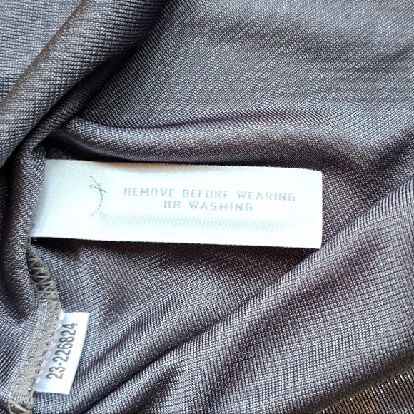 NWT Ann Taylor metallic silver top size medium - Picture 10 of 14